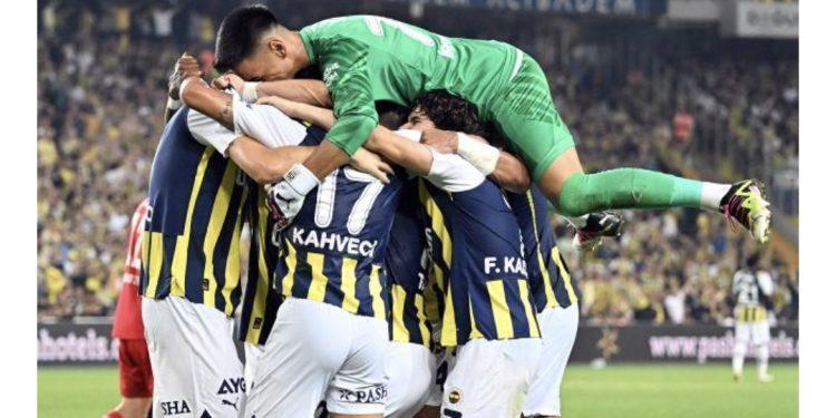 Fenerbahçe tur kapısını farklı araladı