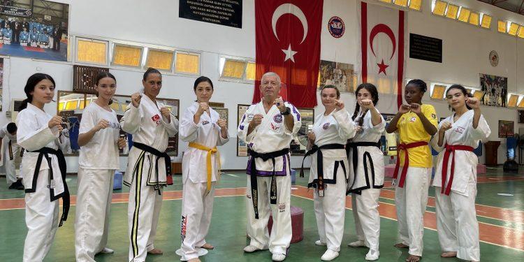 Taekwondocular mücadele verdi