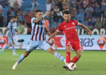 Trabzonspor galibiyetle başladı