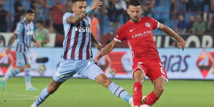 Trabzonspor galibiyetle başladı