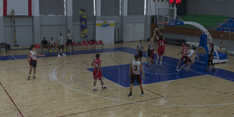 Basketbol U17 Ligi finalinde Koopspor ile YDÜ-A karşılaşacak