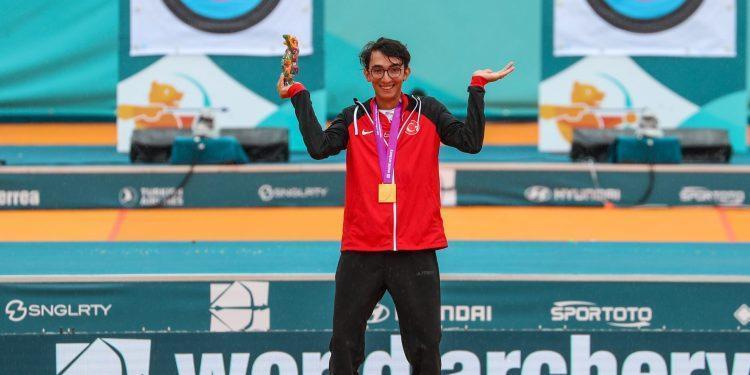 Mete Gazoz, dünya şampiyonluğuna ulaşan ilk Türk okçu olarak tarihe geçti