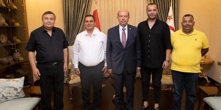 Cumhurbaşkanı Ersin Tatar, Futbol Kulüpler Birliği’ni kabul etti