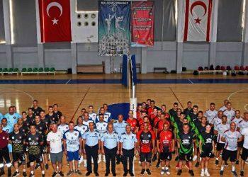 İtfaiye Haftası etkinlikleri kapsamında düzenlenen Voleybol Turnuvası’nın açılış seremonisi gerçekleştirildi