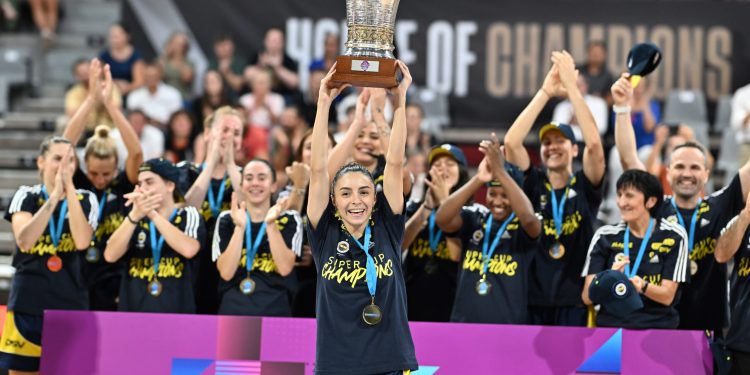 Süper Kupa Fenerbahçe’nin