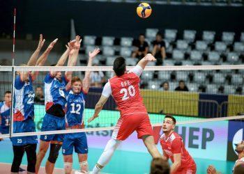 Efeler 3-2 mağlup