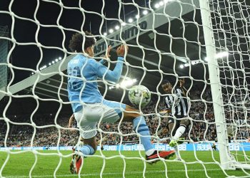 Manchester City elendi