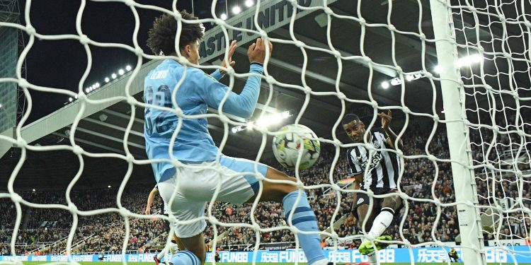 Manchester City elendi