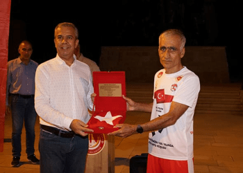 İneci kardeşler, Ankara’daki Atatürk Saygı Koşusuna katıldı