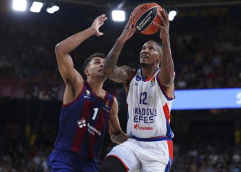 Efes mağlubiyetle başladı