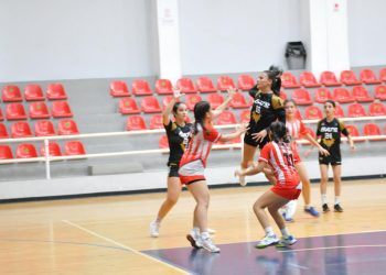 Hentbolda kazanan DİGEM