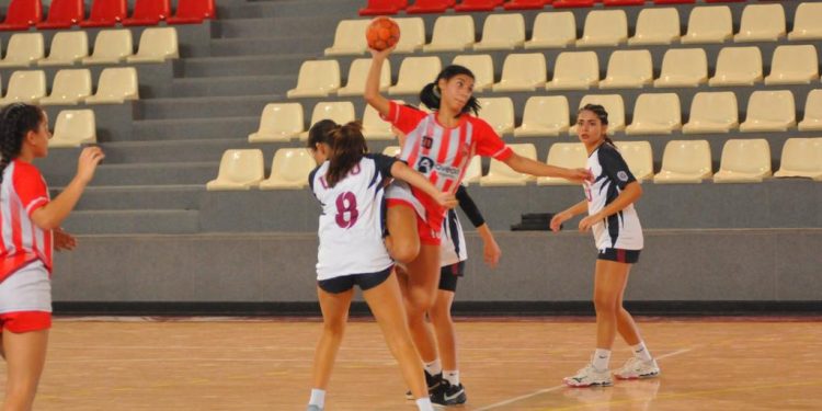 Hentbol U 16 Ligi başladı