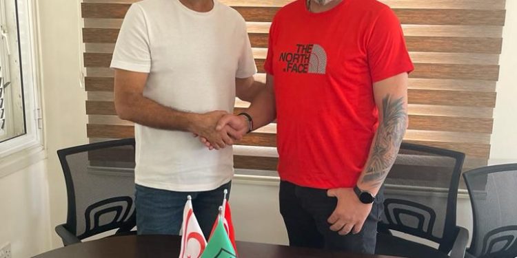 Küçük Kaymaklı’da görev Hasan Topaloğlu’nun