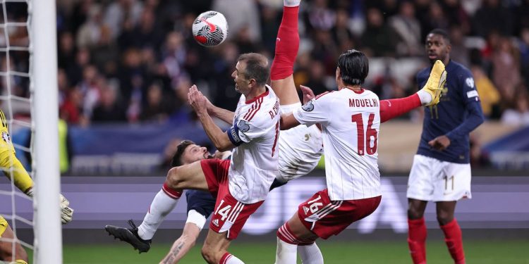 Fransa’dan tarihi fark: 14-0