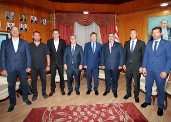 Ünal Üstel, MOK heyeti ile ülke sporunu değerlendirdi