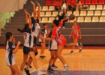 Şahlan finalde