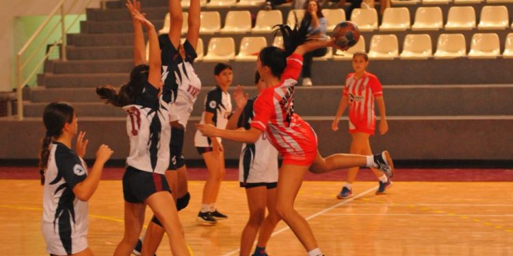 Şahlan finalde