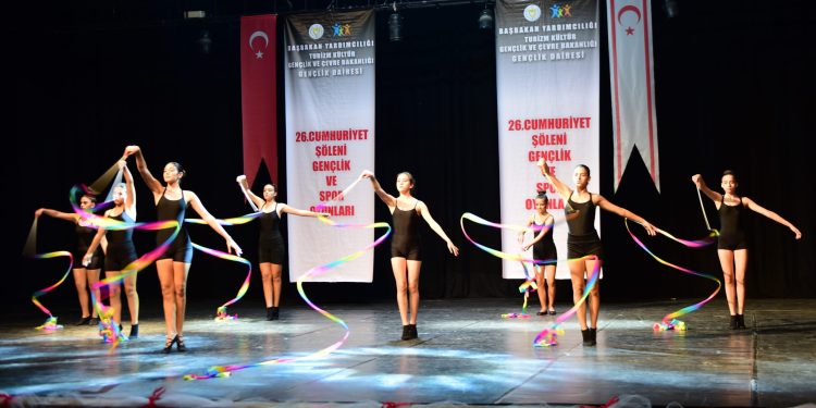 Cumhuriyet Şöleni Gençlik ve Spor Oyunları başladı