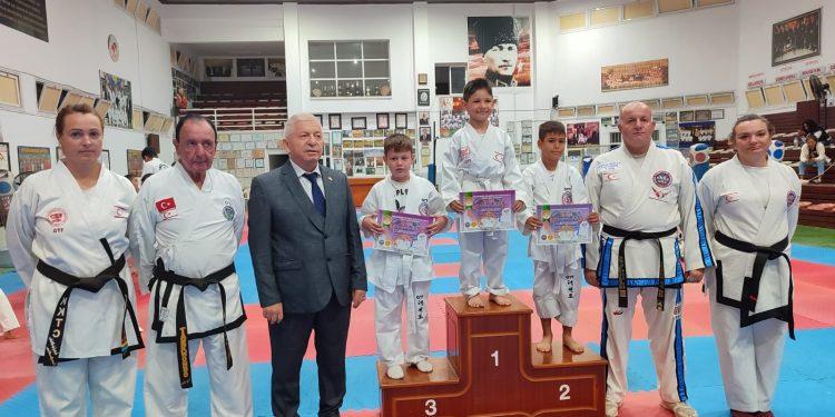 TAEKWONDOCULAR KKTC’NİN KURULUŞU ANISINA YARIŞTILAR