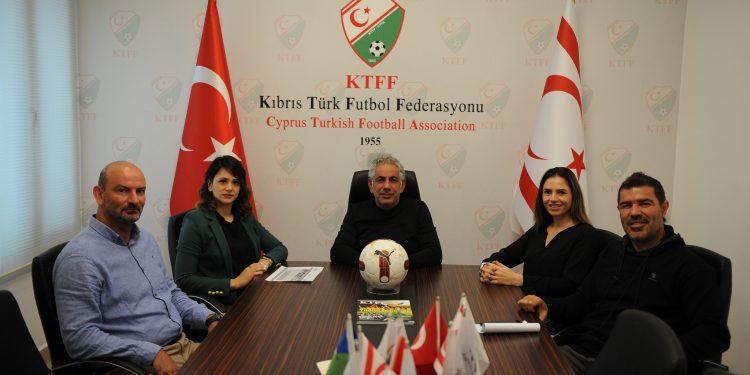 KADIN MİLLİ FUTBOL TAKIMI’NDA TEKNİK EKİP BELİRLENDİ