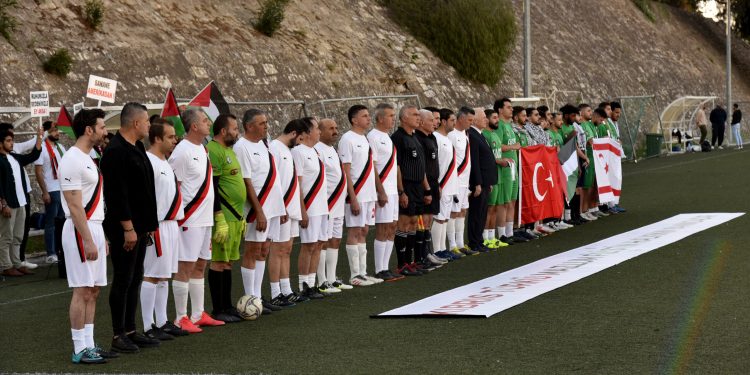 Meclis Futbol Takımı ile Filistin Karması dostluk maçı yaptı – BRTK