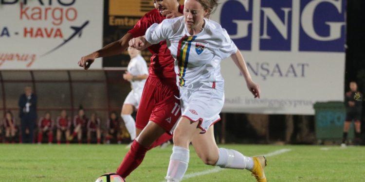 KADIN MİLLİ TAKIM SAHAYA İNİYOR