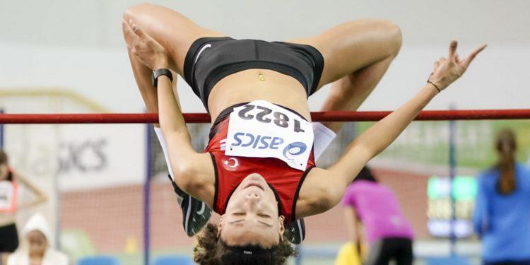 BUSE’DEN BİR REKOR DAHA