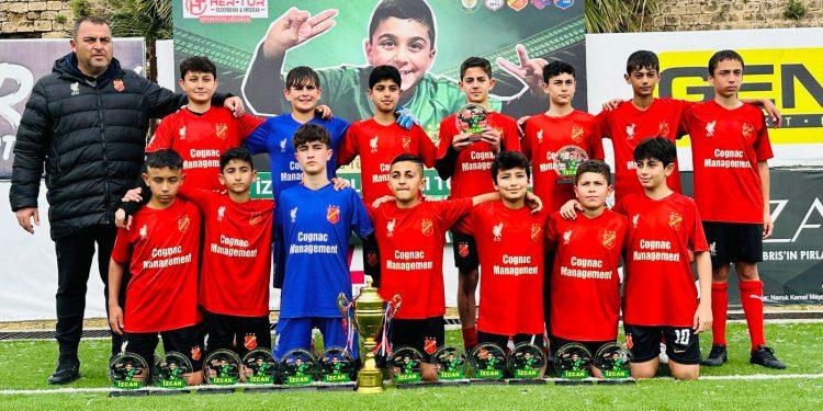 ÇETİNKAYA URCAN VANGÖL AKADEMİ ŞAMPİYON