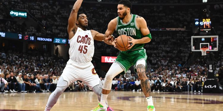 Boston ve Dallas avantajlı