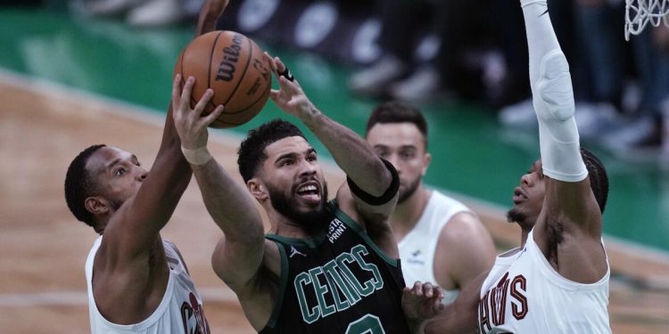 Boston, Doğu Konferansı’nda finalde