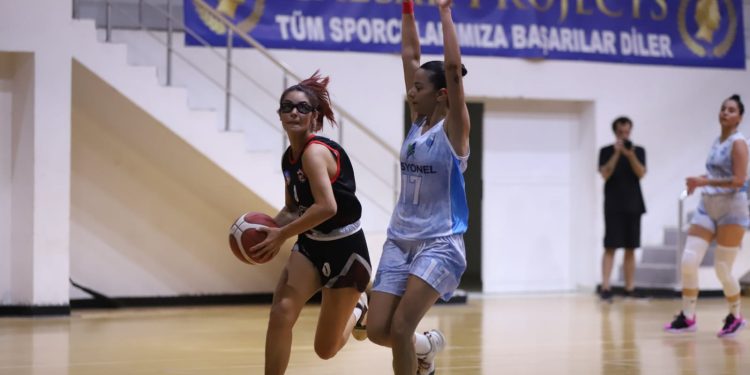Kadınlarda kazanan Gençler: 64-56
