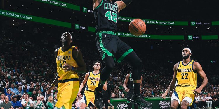 Boston 2-0 öne geçti