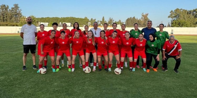 Kadın Futbolcular, Masterlere kaybetti