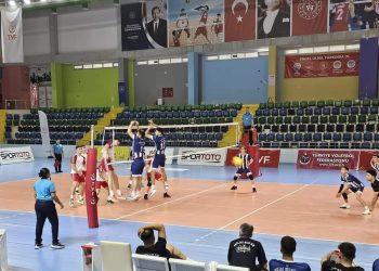 YILDIZ VOLEYBOL TAKIMIMIZ AKSARAY’DA MÜCADELE EDİYOR