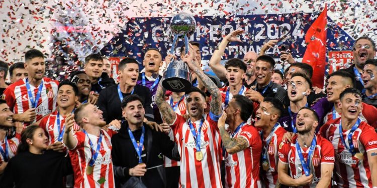 Arjantin’de şampiyon Estudiantes