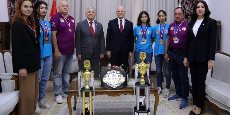 Töre, Şampiyon Taekwonducuları kabul etti
