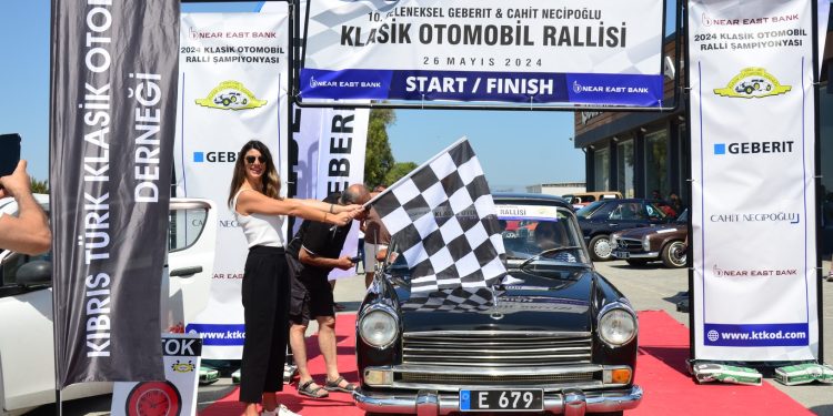 “10.Geleneksel Cahit Necipoğlu & Geberit Klasik Otomobil Rallisi” yapıldı