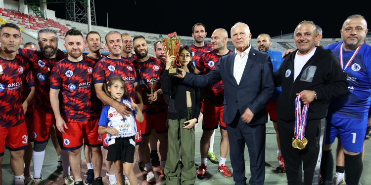 Meclis Başkanı Töre, Erhun Erkmen Anı Turnuvası ödül törenine katıldı