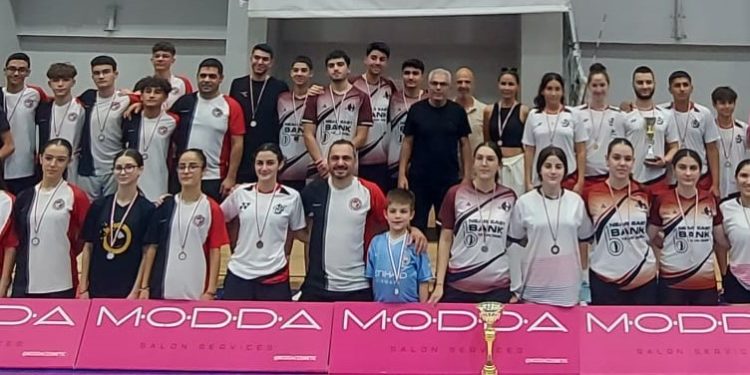 Badminton Gençler Ligi