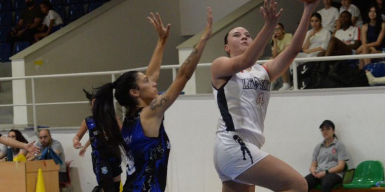 Levent’in yenilgisizliği sürüyor