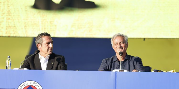 Mourinho imzayı attı