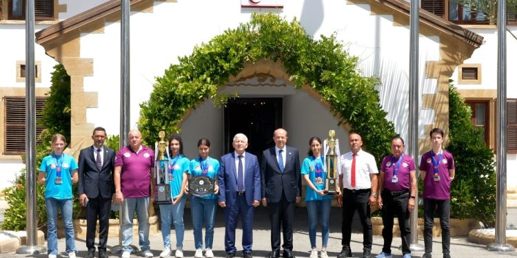 Cumhurbaşkanı Tatar, KKTC Taekwondo Federasyon heyetini kabul etti