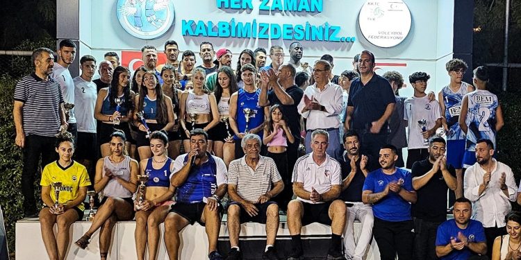 Beach Volley Arena’da finaller oynandı