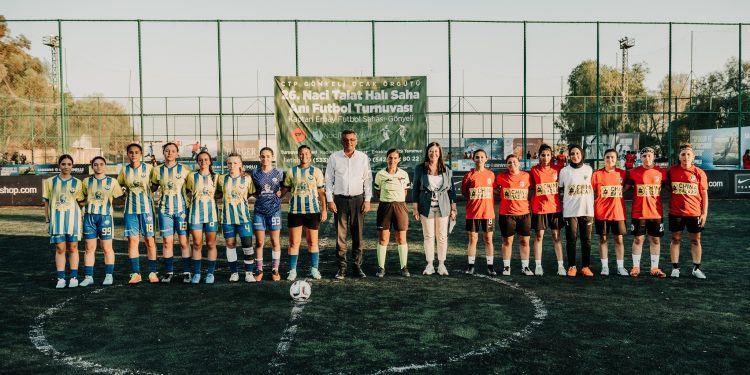 GELENEKSEL 26’NCI NACİ TALAT HALI SAHA ANI FUTBOL TURNUVASI BAŞLADI