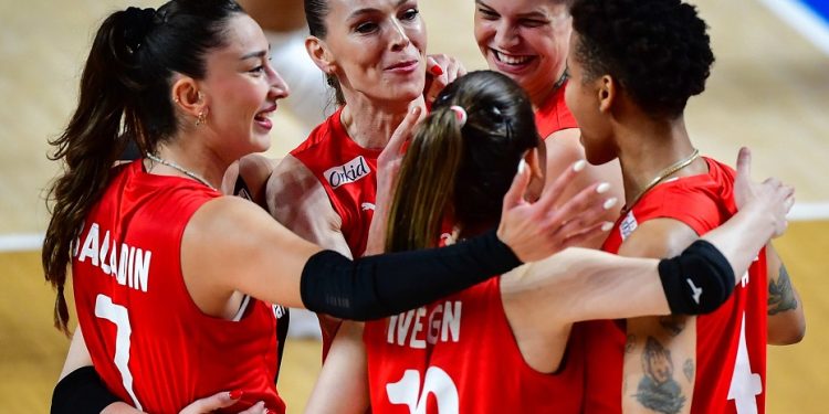 Nefes kesen maç “Filenin Sultanları”nın: 3-2