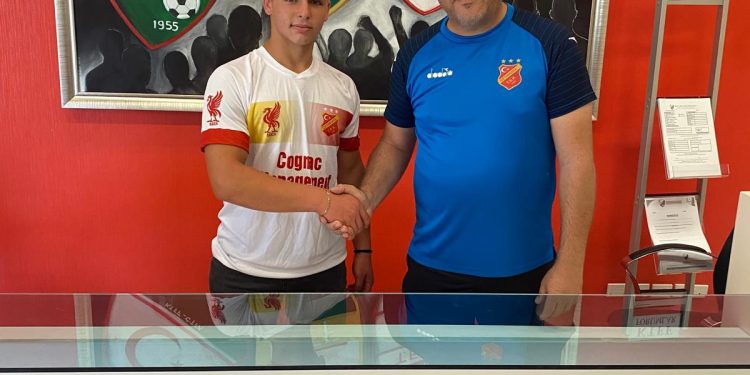 EFSANE GELECEĞE YATIRIM YAPIYOR