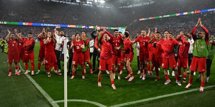 Bizim Çocuklar çeyrek final peşinde… Dev maç TRT 1’de