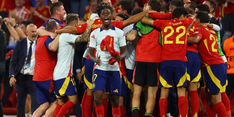 Avrupa Futbol Şampiyonası yarı finalinde Fransa’yı yenen İspanya, ilk finalist oldu