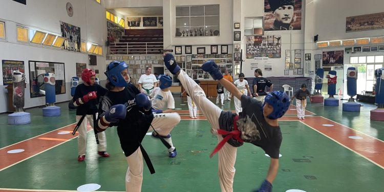 MUKAVEMET TAEKWONDO ŞAMPİYONASI YAPILDI