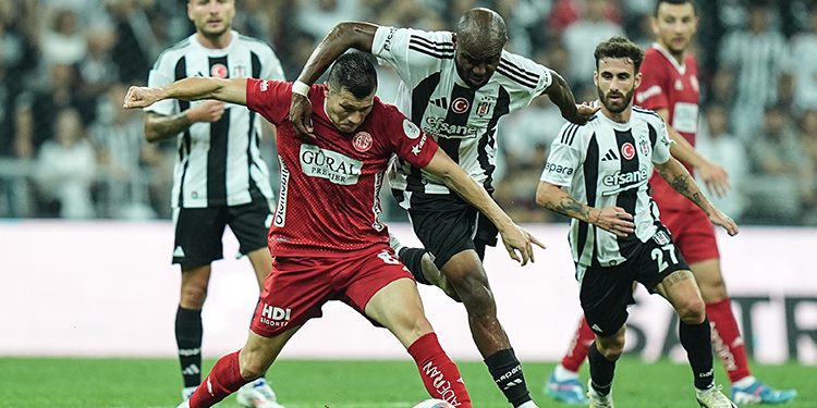 Beşiktaş, averajla liderliğini sürdürdü